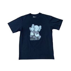 Uniqlo UT KAWS Graphic T Shirt Black XS